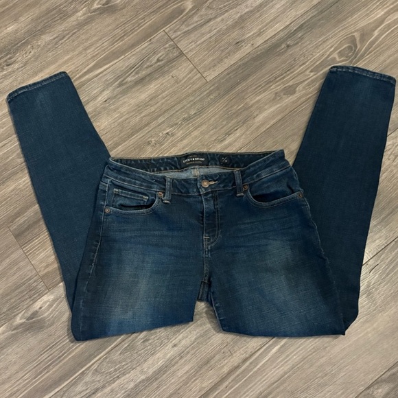 Lucky Brand Dark Blue Skinny low rise Jeans. 6 / 28 stretch Denim #4 - Picture 8 of 8